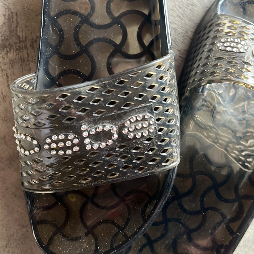 Bebe slides - Picture 1 of 3
